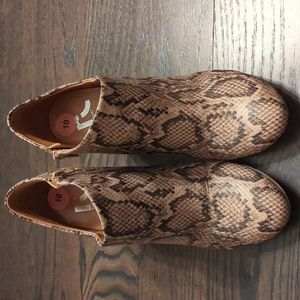 Report Snake Print booties